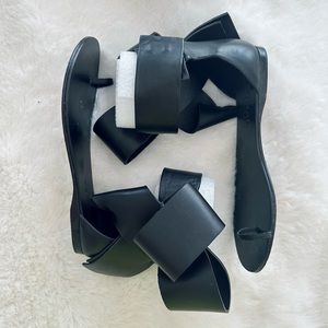 Aminah Abdul Jillil Bow Sandal Black